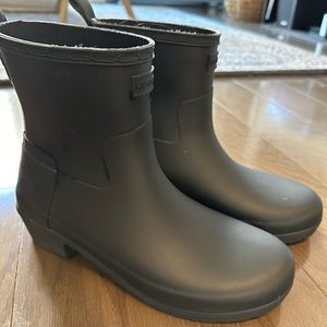 Navy Hunter Chelsea Boots